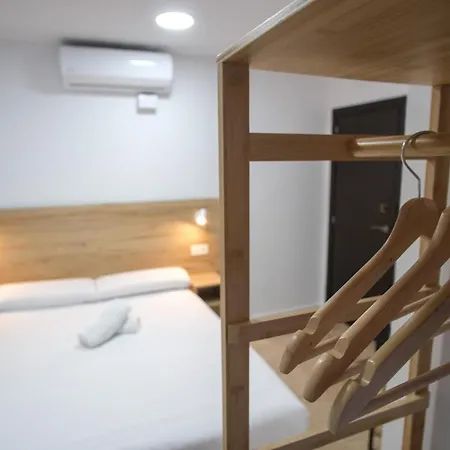 Urban Guest house 2*